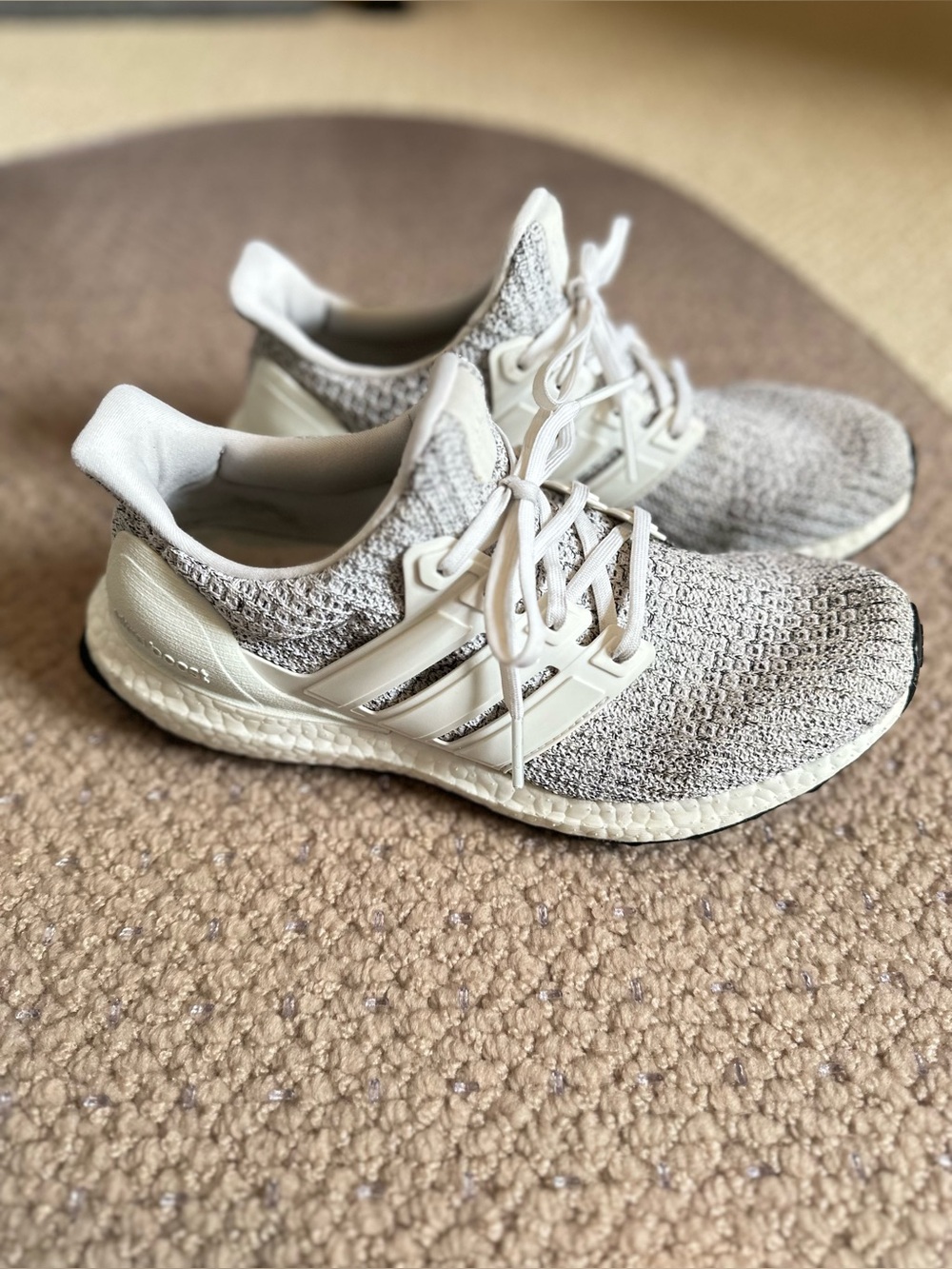 Adidas Ultra Boost 4.0 White/Grey Running Shoes Women’s Size 8.5 F36124